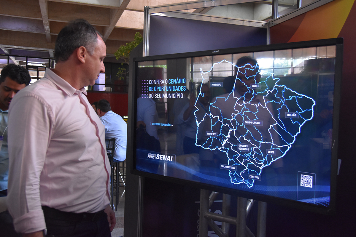 Em palestra, diretor-regional do Senai destaca oportunidades de mercado nos municípios de MS