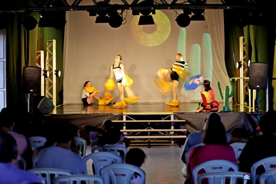 CASA CHEIA – Espetáculo “Vila Tarsila” lotou Galpão da NOB no sábado e domingo (11 e 12)