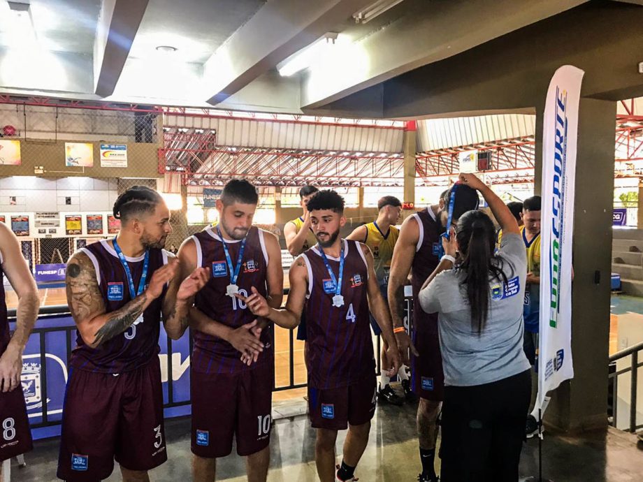 Basquete masculino de Três Lagoas é vice-campeão estadual dos JAMS