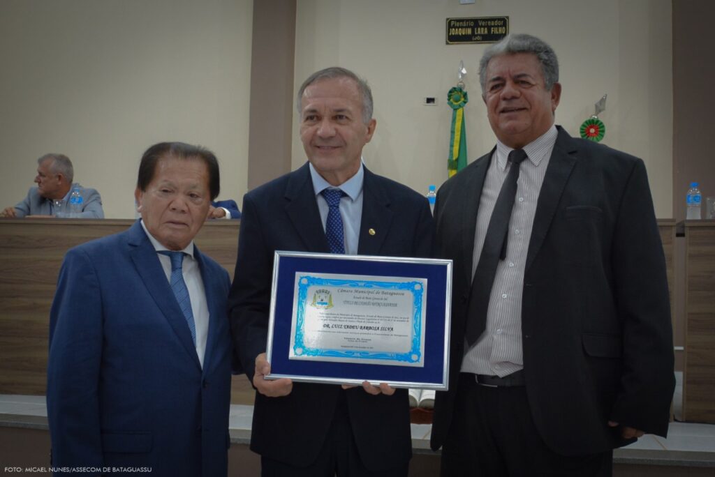 Akira prestigia Sessão Solene de entrega de títulos de Cidadão Bataguassuense