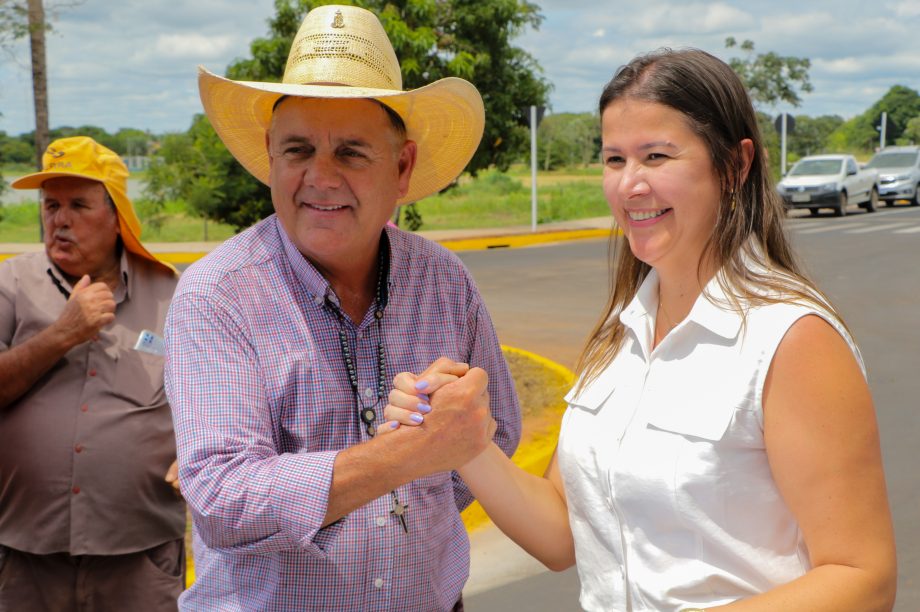 Prefeito Angelo Guerreiro inaugura Paço Municipal, asfalto da 2ª lagoa e anuncia iluminação em LED