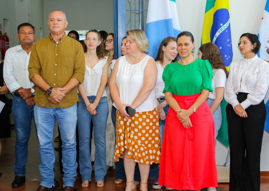 Prefeito Angelo Guerreiro inaugura Paço Municipal, asfalto da 2ª lagoa e anuncia iluminação em LED