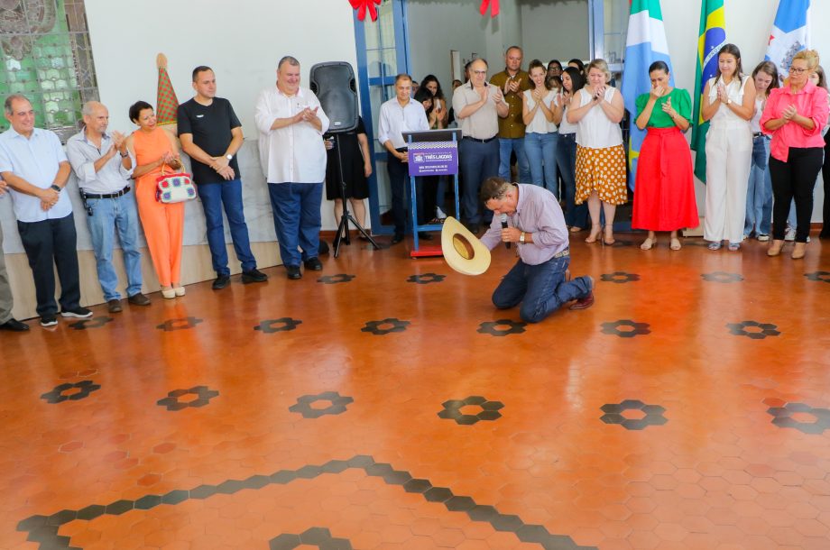 Prefeito Angelo Guerreiro inaugura Paço Municipal, asfalto da 2ª lagoa e anuncia iluminação em LED