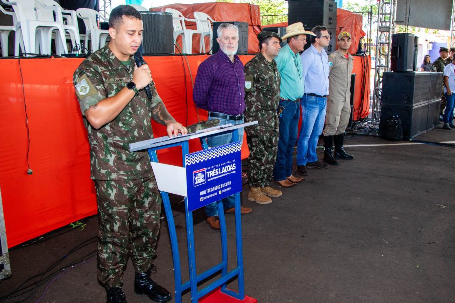 Angelo Guerreiro participa do Juramento à Bandeira da Junta Militar de Três Lagoas