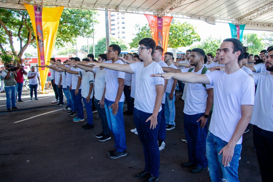 Angelo Guerreiro participa do Juramento à Bandeira da Junta Militar de Três Lagoas