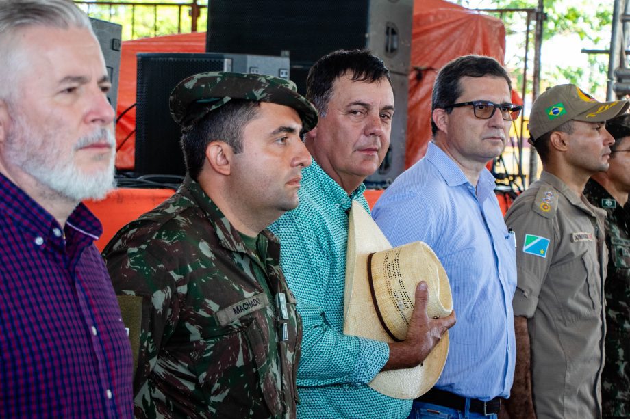 Angelo Guerreiro participa do Juramento à Bandeira da Junta Militar de Três Lagoas