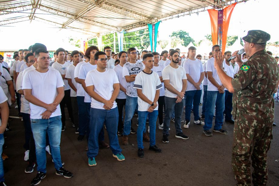 Angelo Guerreiro participa do Juramento à Bandeira da Junta Militar de Três Lagoas