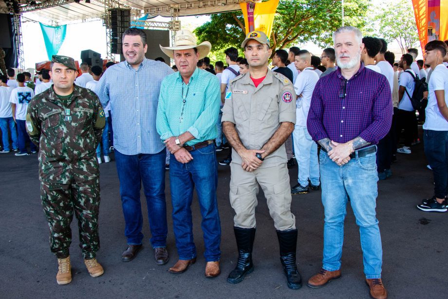 Angelo Guerreiro participa do Juramento à Bandeira da Junta Militar de Três Lagoas