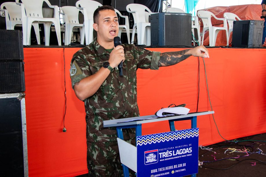 Angelo Guerreiro participa do Juramento à Bandeira da Junta Militar de Três Lagoas