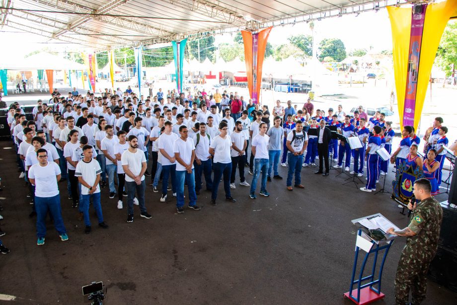 Angelo Guerreiro participa do Juramento à Bandeira da Junta Militar de Três Lagoas