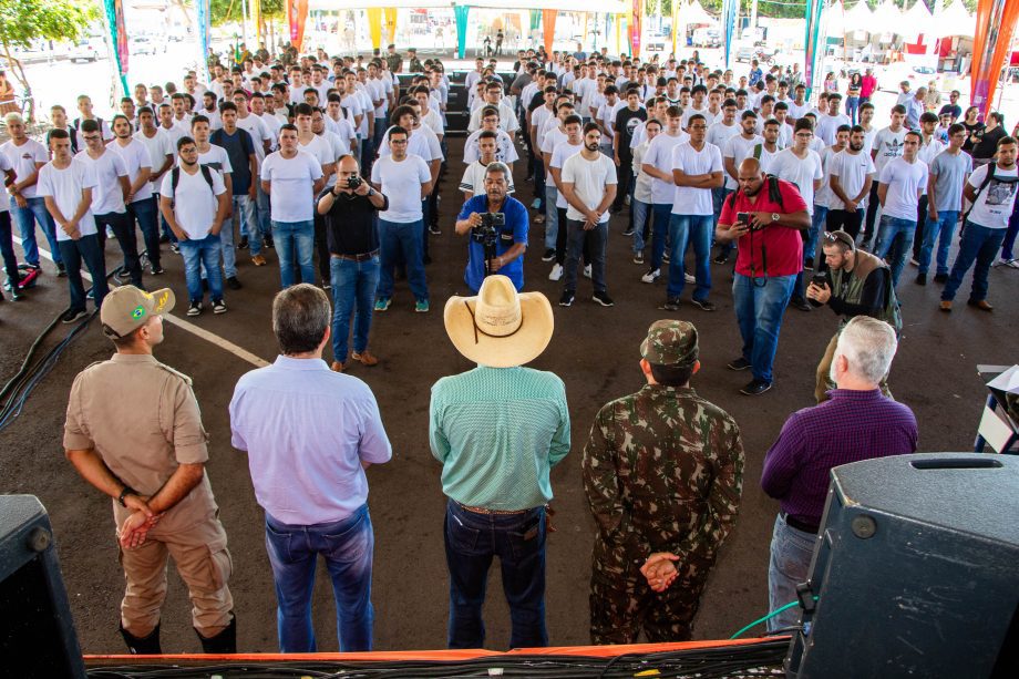 Angelo Guerreiro participa do Juramento à Bandeira da Junta Militar de Três Lagoas