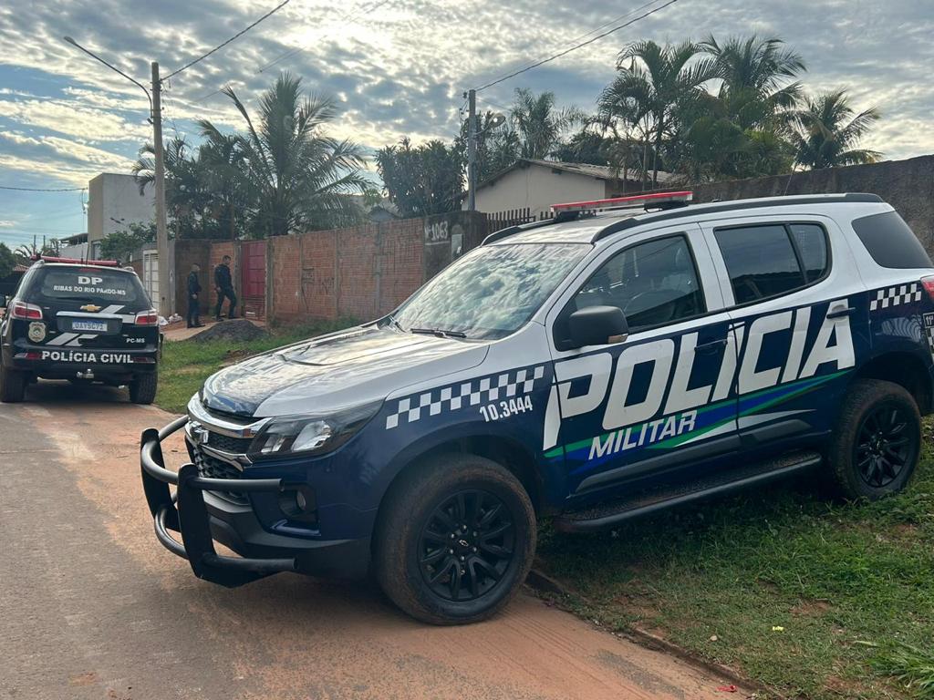 Operação conjunta das polícias Civil e Militar prende dois suspeitos de tráfico de drogas e receptação em Ribas do Rio Pardo