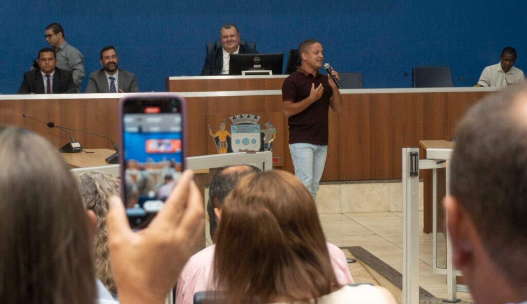 Vereadores encerram período legislativo com sessão solene