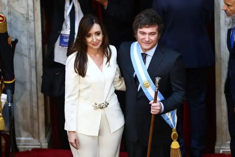 Javier Milei toma posse como novo presidente da Argentina