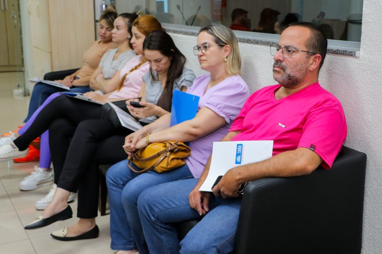 SMS realizou capacitação para enfermeiros, médicos e farmacêuticos a respeito do “Janeiro Roxo”