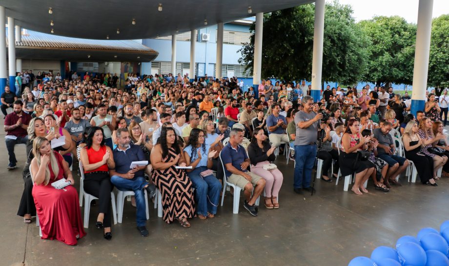 Prefeitura de Três Lagoas empossa 209 novos servidores em segunda cerimônia de posse do ano