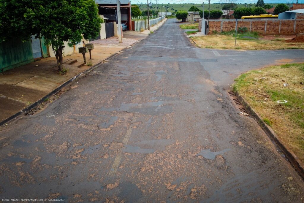 Akira anuncia recapeamento total do bairro Jardim Campo Grande em Bataguassu