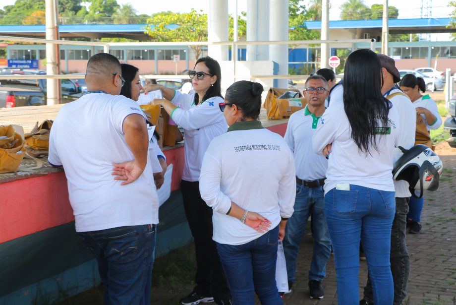 LUTA CONTRA A DENGUE – Prefeitura promoveu ação de mobilização e combate ao Aedes aegypti na área central