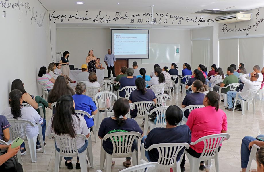 SMS promove palestra sobre cuidados com a saúde mental para seus servidores