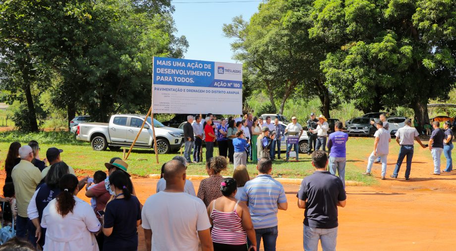 Prefeito Angelo Guerreiro assina ordem de serviço de asfalto e drenagem no Distrito do Arapuá