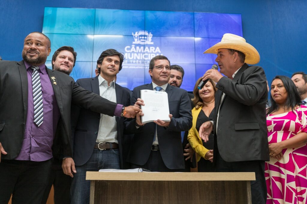 Vereadores iniciam trabalho legislativo com devolução de recursos e garantia de mais obras na cidade