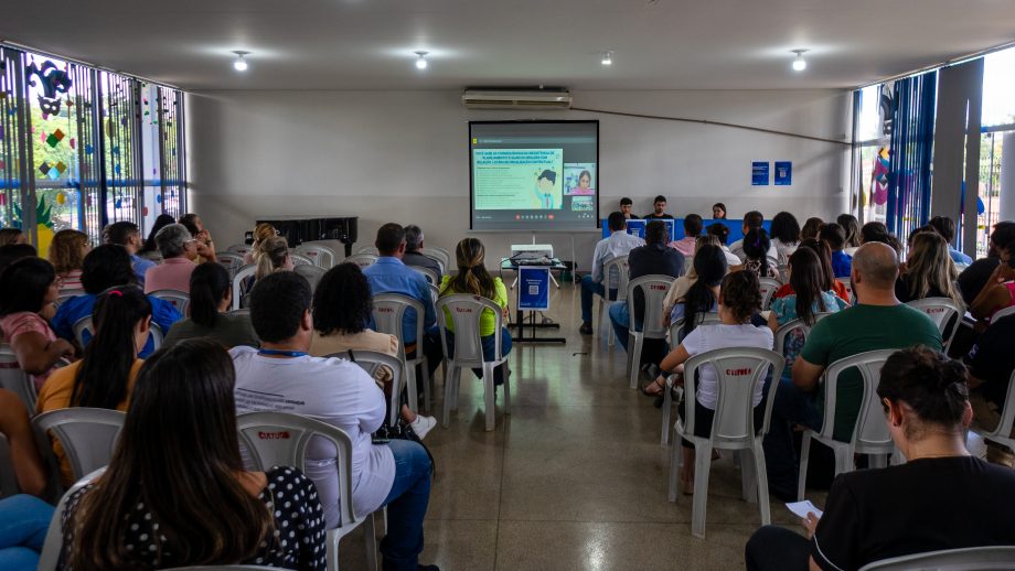 TRANSPARÊNCIA – Mais de 100 servidores da Prefeitura de TL fazem Curso da Nova Lei de Licitações e Contratos