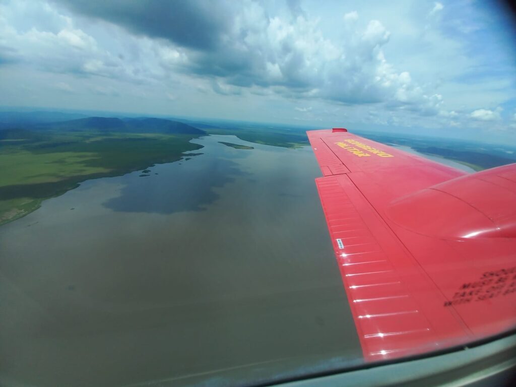 Bombeiros de MS fazem monitoramento no Pantanal para diminuir risco de incêndio florestal na Serra do Amolar