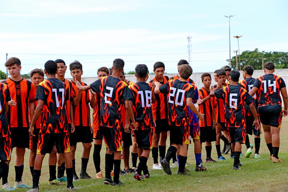 E.F. Pedrinho e EFMC Recanto do Galo são os campeões do Campeonato Municipal de Futebol Categoria de Base sub-11 e sub-15