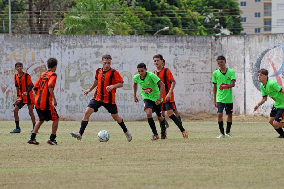 E.F. Pedrinho e EFMC Recanto do Galo são os campeões do Campeonato Municipal de Futebol Categoria de Base sub-11 e sub-15