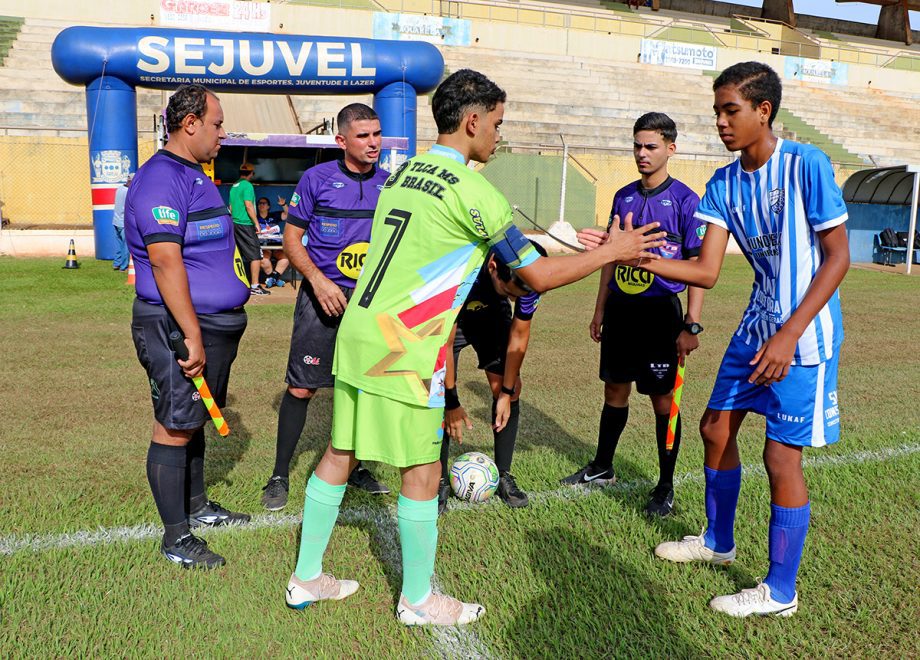 E.F. Pedrinho e EFMC Recanto do Galo são os campeões do Campeonato Municipal de Futebol Categoria de Base sub-11 e sub-15