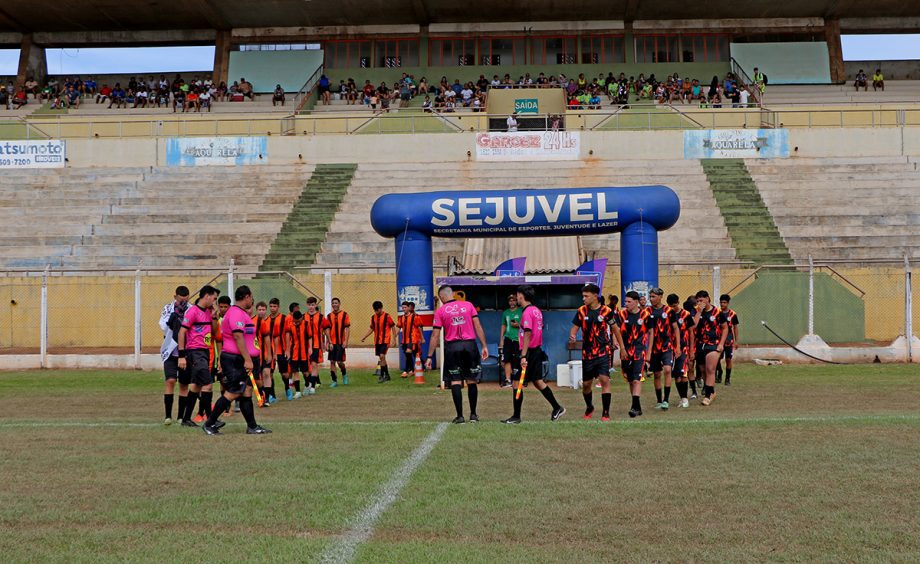 E.F. Pedrinho e EFMC Recanto do Galo são os campeões do Campeonato Municipal de Futebol Categoria de Base sub-11 e sub-15