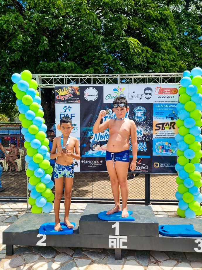 PROMESSAS DA NATAÇÃO – Jovens atletas de Três Lagoas conquistam 51 medalhas em Festival