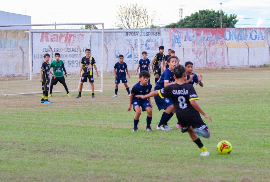 E.F. Pedrinho e EFMC Recanto do Galo são os campeões do Campeonato Municipal de Futebol Categoria de Base sub-11 e sub-15