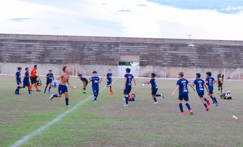 E.F. Pedrinho e EFMC Recanto do Galo são os campeões do Campeonato Municipal de Futebol Categoria de Base sub-11 e sub-15