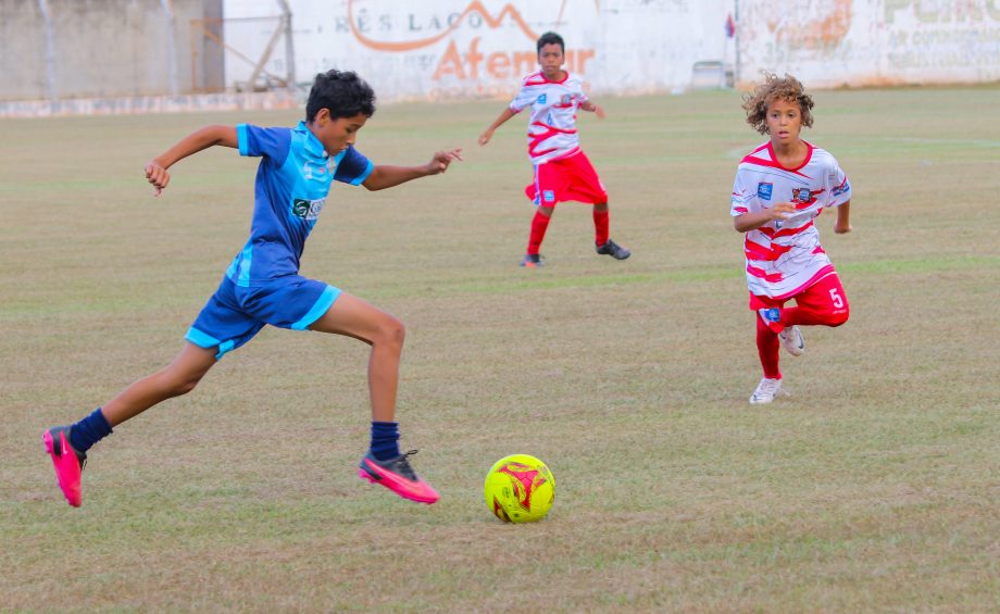 E.F. Pedrinho e EFMC Recanto do Galo são os campeões do Campeonato Municipal de Futebol Categoria de Base sub-11 e sub-15