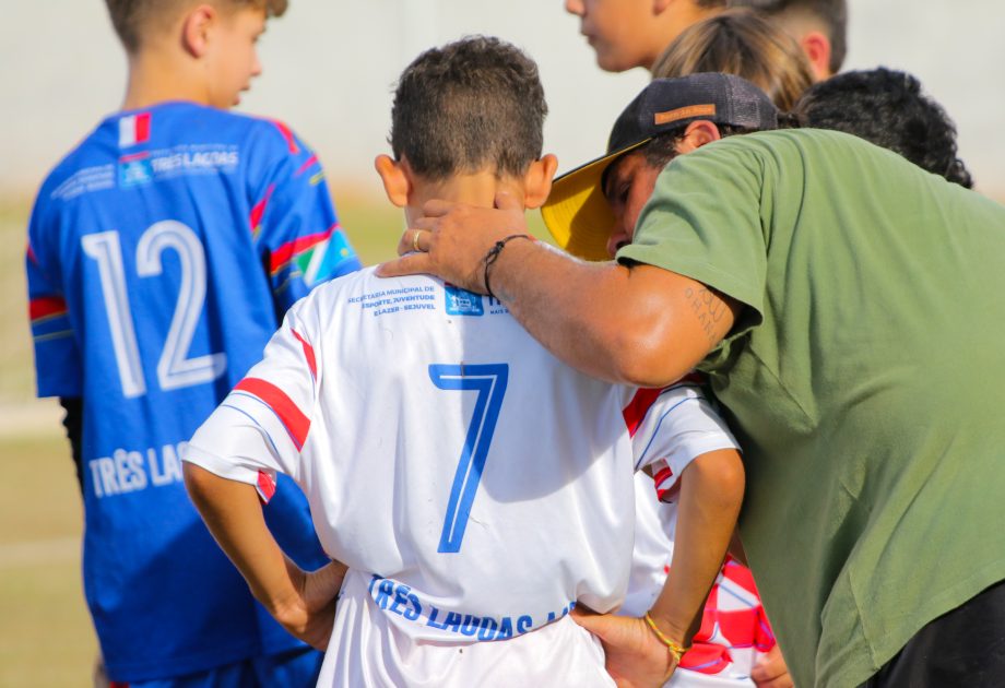 E.F. Pedrinho e EFMC Recanto do Galo são os campeões do Campeonato Municipal de Futebol Categoria de Base sub-11 e sub-15