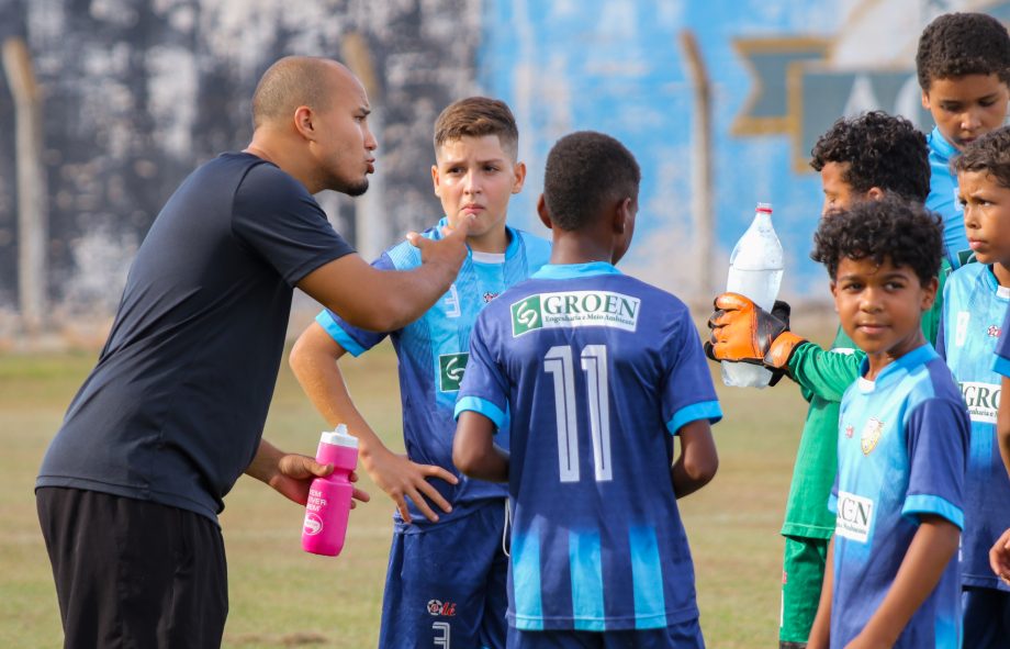 E.F. Pedrinho e EFMC Recanto do Galo são os campeões do Campeonato Municipal de Futebol Categoria de Base sub-11 e sub-15