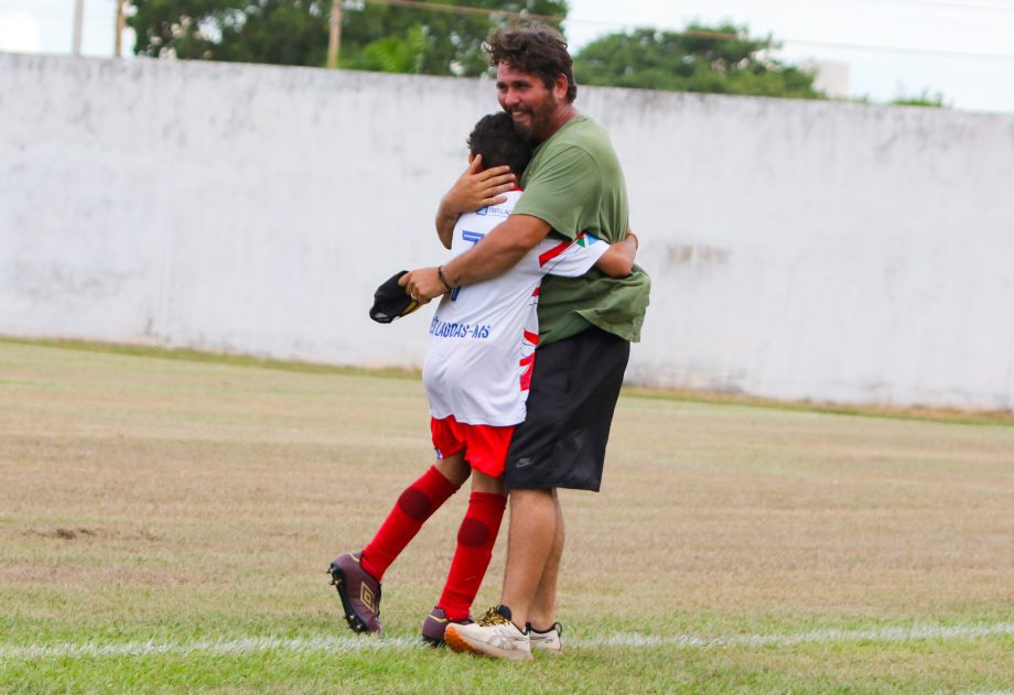 E.F. Pedrinho e EFMC Recanto do Galo são os campeões do Campeonato Municipal de Futebol Categoria de Base sub-11 e sub-15