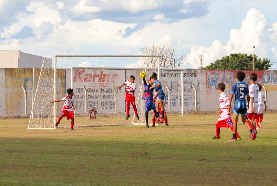 E.F. Pedrinho e EFMC Recanto do Galo são os campeões do Campeonato Municipal de Futebol Categoria de Base sub-11 e sub-15