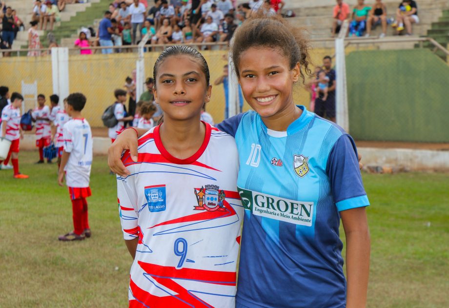 E.F. Pedrinho e EFMC Recanto do Galo são os campeões do Campeonato Municipal de Futebol Categoria de Base sub-11 e sub-15