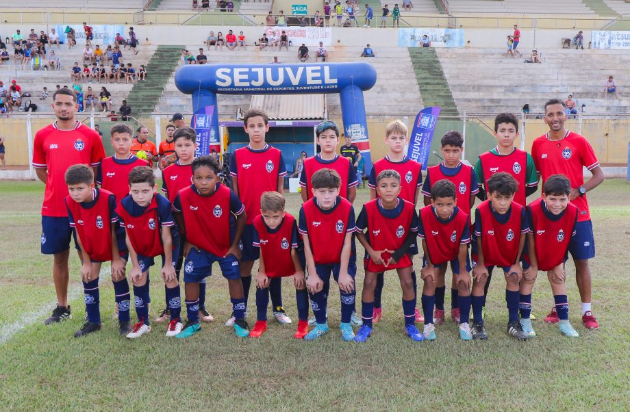 E.F. Pedrinho e EFMC Recanto do Galo são os campeões do Campeonato Municipal de Futebol Categoria de Base sub-11 e sub-15