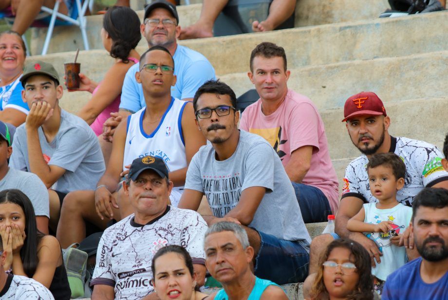 E.F. Pedrinho e EFMC Recanto do Galo são os campeões do Campeonato Municipal de Futebol Categoria de Base sub-11 e sub-15