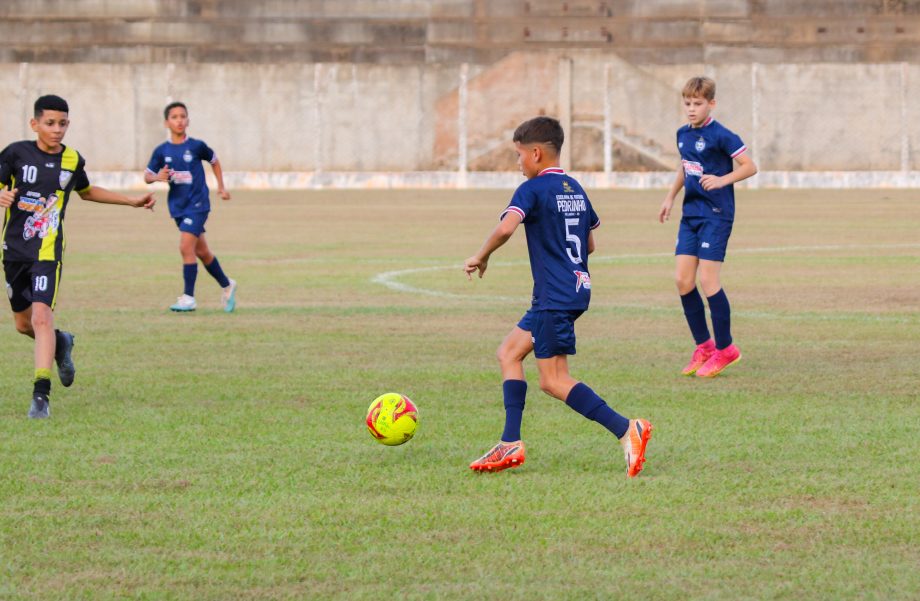 E.F. Pedrinho e EFMC Recanto do Galo são os campeões do Campeonato Municipal de Futebol Categoria de Base sub-11 e sub-15