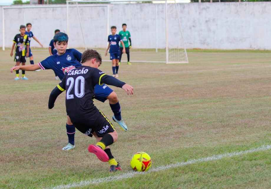 E.F. Pedrinho e EFMC Recanto do Galo são os campeões do Campeonato Municipal de Futebol Categoria de Base sub-11 e sub-15