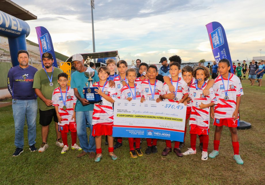 E.F. Pedrinho e EFMC Recanto do Galo são os campeões do Campeonato Municipal de Futebol Categoria de Base sub-11 e sub-15