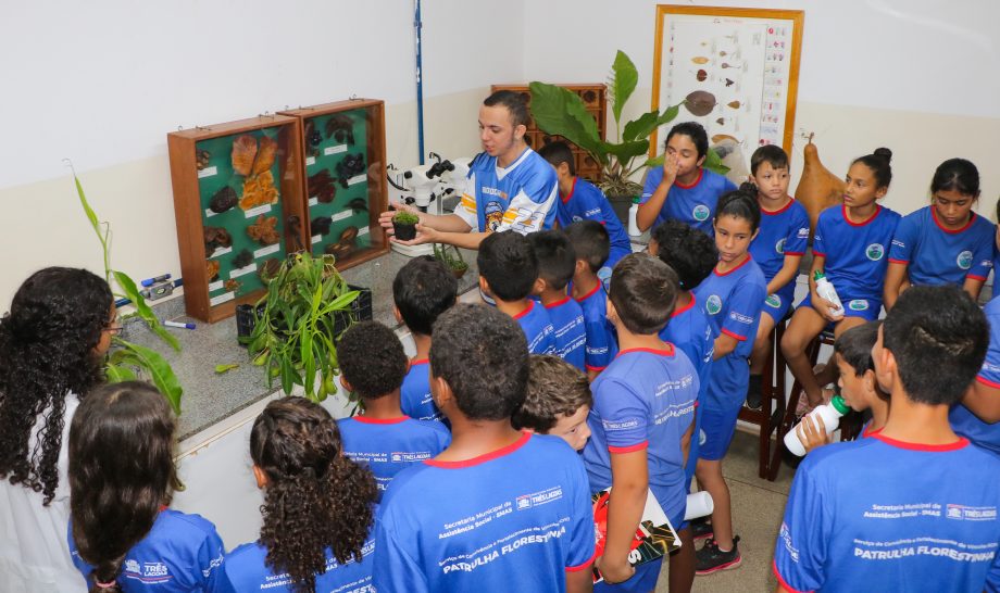 SEMEA realiza atividades em alusão à Semana da Água com crianças de Serviços de Convivência