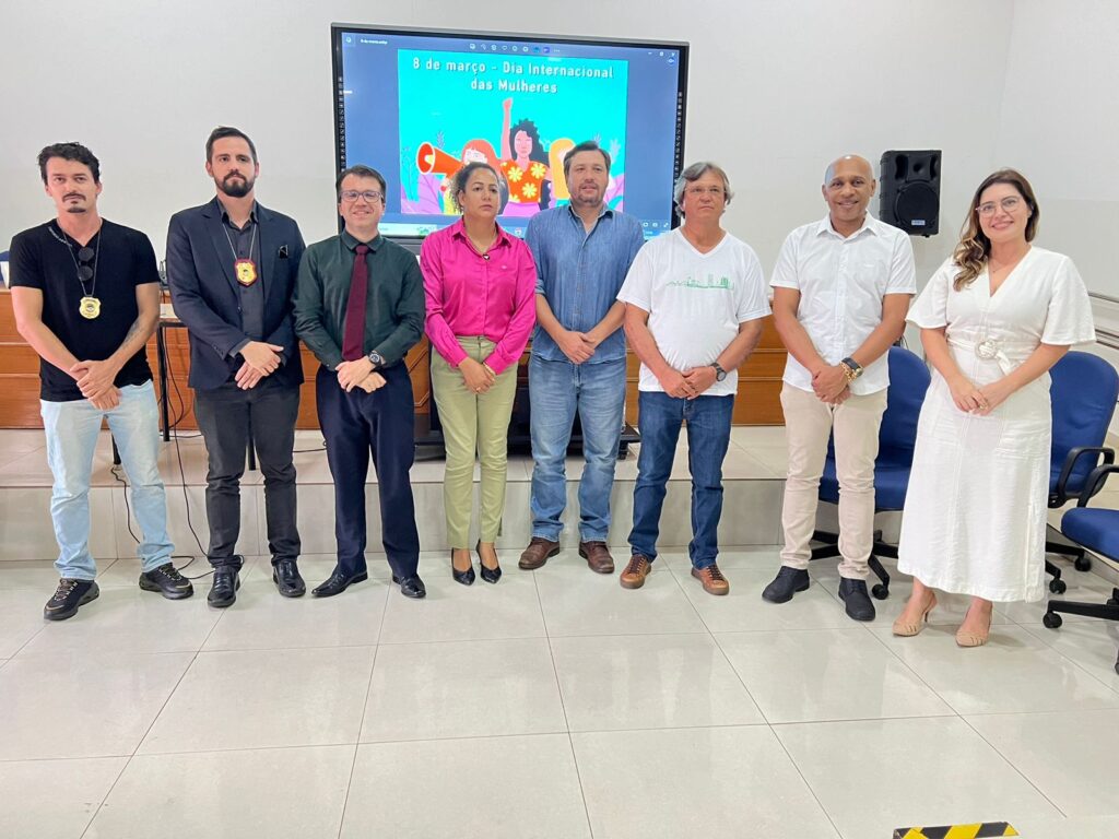 Polícia Civil participa de palestra sobre prevenção de crimes relacionados à violência doméstica contra a mulher