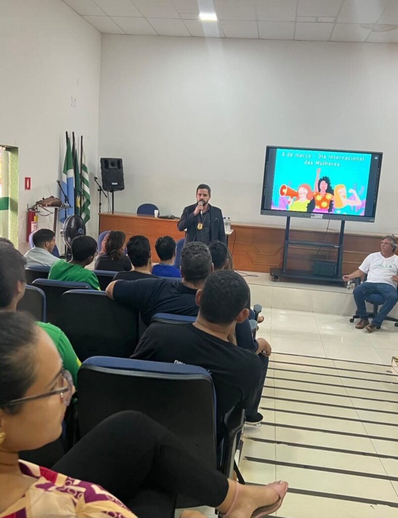 Polícia Civil participa de palestra sobre prevenção de crimes relacionados à violência doméstica contra a mulher