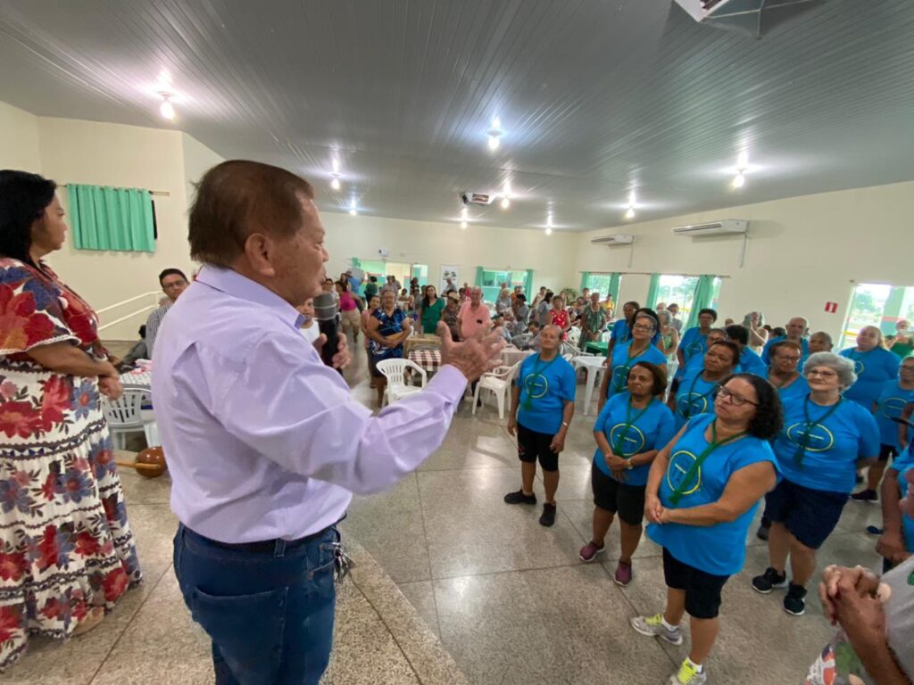 Idosos participantes do Serviço de Convivência da Melhor Idade celebram Dia Internacional da Mulher em Bataguassu