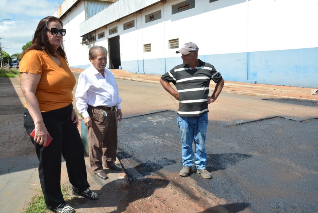 Em Bataguassu, Prefeitura refaz recapeamento na Avenida São José após obra ter sido condenada